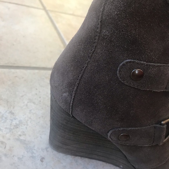 Diba brown suede booties - Picture 5 of 8